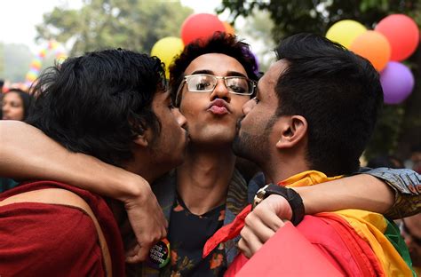 indian porngay|Indian Videos: Gay Facesitting Big Cock Porn